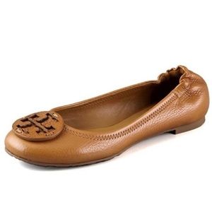 NEVER WORN! Tory Burch Reva Flat In Tan